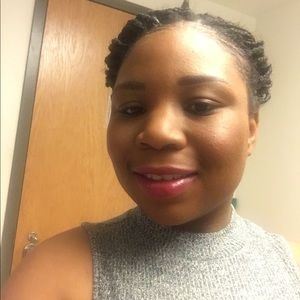 Meet your Posher, Brittney